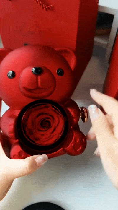 Ewige Rose Teddybär mit Halskette