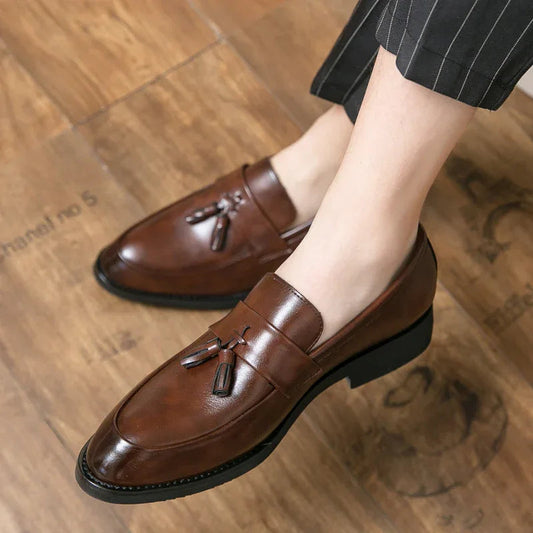 Casual Men Loafers Classic Tassel Men Leather Shoes