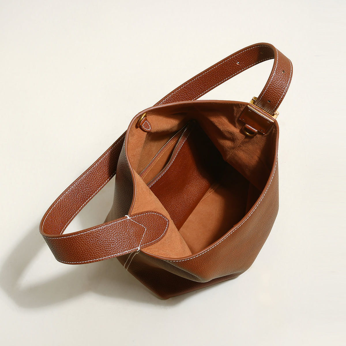 Essential Leather Bucket Bag-4