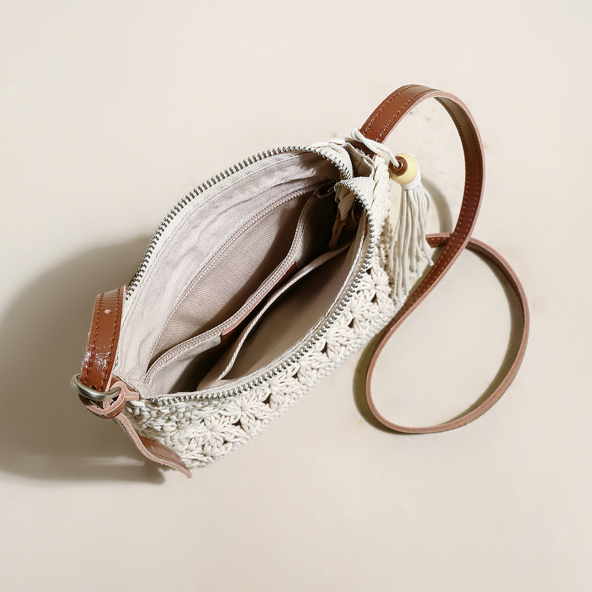 Mini White Boho Chic Leather Strap Shoulder Bag-2