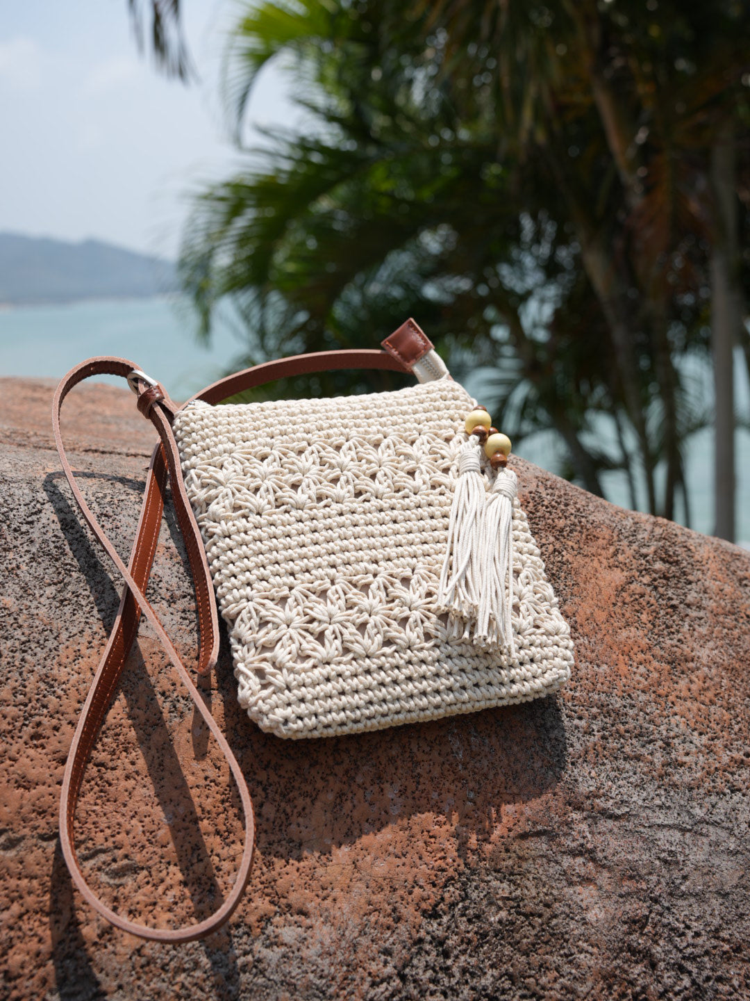 Mini White Boho Chic Leather Strap Shoulder Bag-3