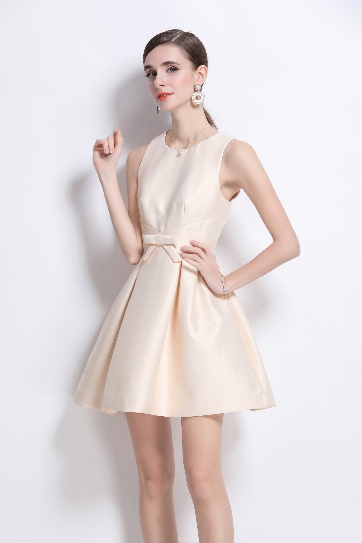 Sleeveless Bow Belt Ivory White Pleated Dress-1