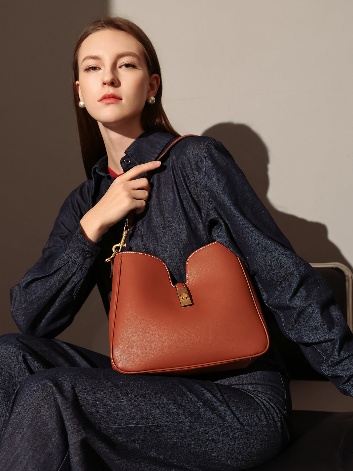 Stylish Scallop Leather Tote Bag-3